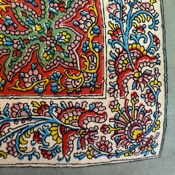 Liberty of London Vintage Silk Pocket Square 🇬🇧– Paisley & Floral Print - Picture 7 of 7